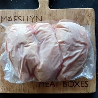 Free-Range Chicken Thighs "FROZEN AT THE MOMENT"